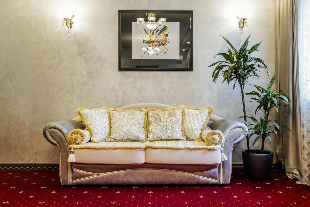 Imperial Palace Hotel 민스크 외부 사진